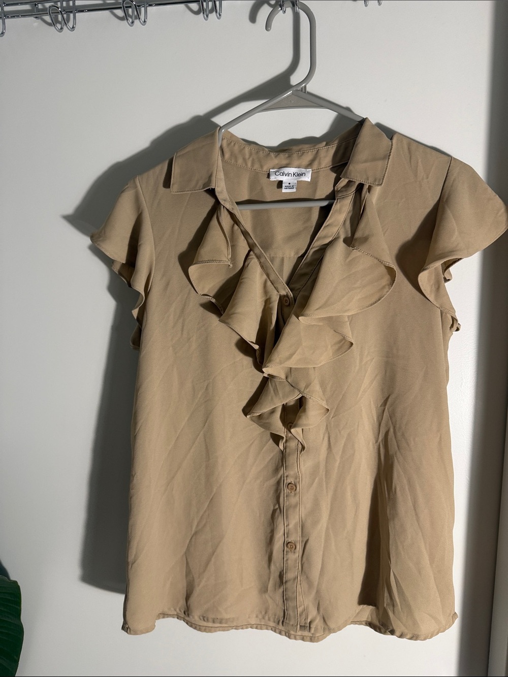 Calvin Klein Ruffle Front Blouse in Brown Size Small Like New